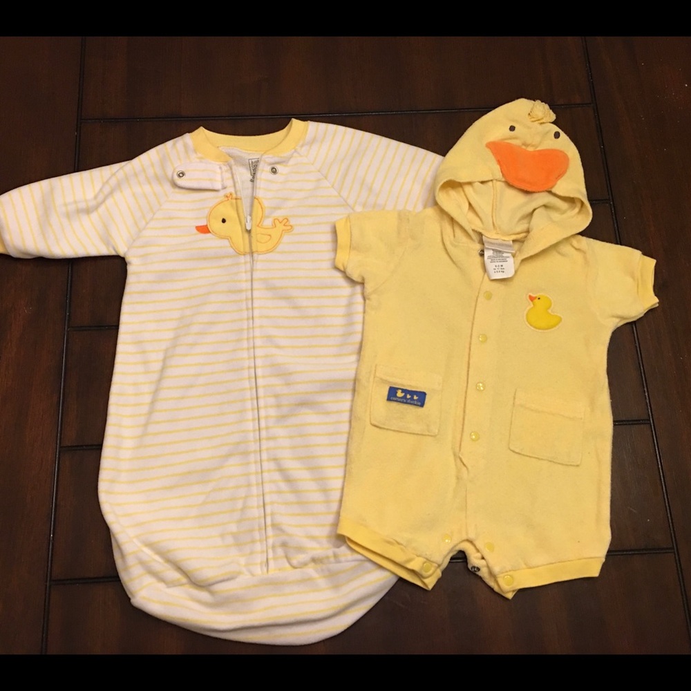 Carter’s duck bundle: hooded robe & sleep sack